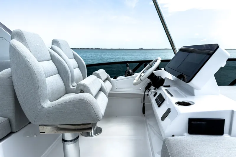 Slide: The Image of Azimut FLY 53 2025 - 6851118