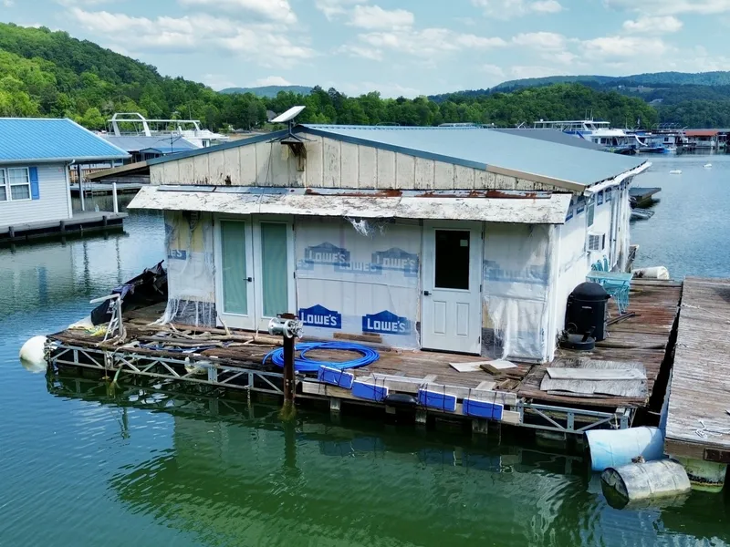 Slide: The Image of Custom 22 x 30 Floating Cabin - Approx 660sqft 2000 - 6852191
