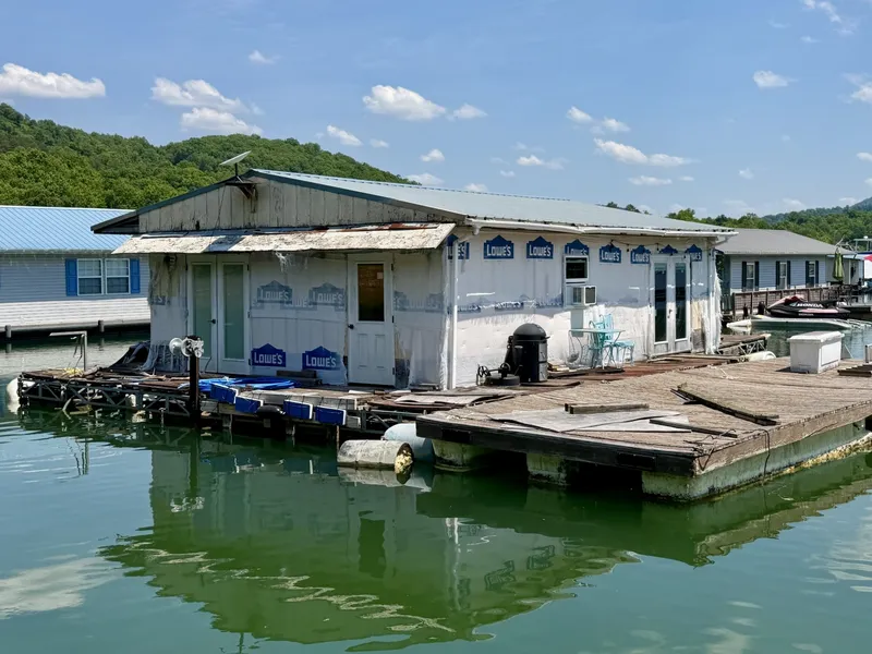 Slide: The Image of Custom 22 x 30 Floating Cabin - Approx 660sqft 2000 - 6852272