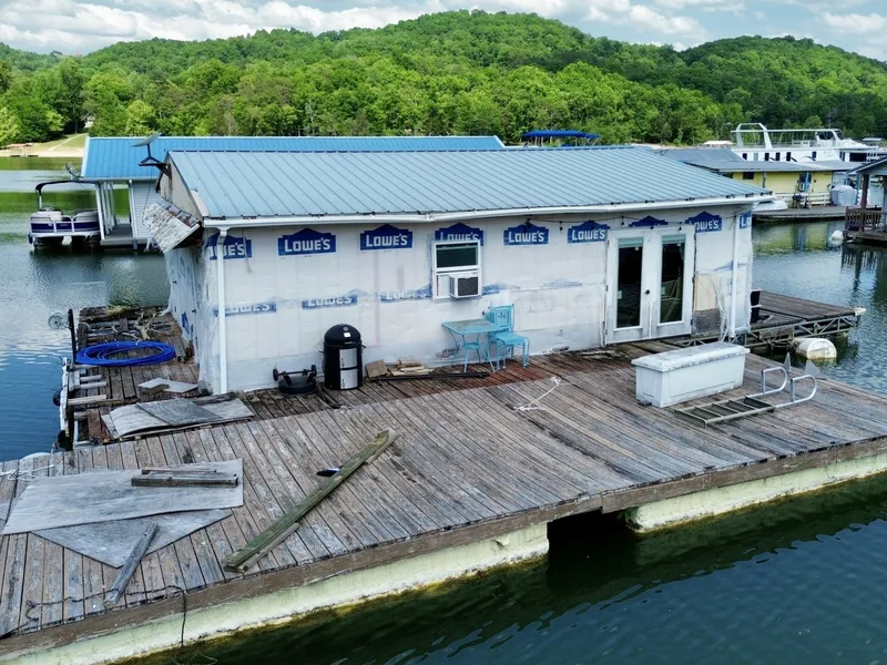 Slide: The Image of Custom 22 x 30 Floating Cabin - Approx 660sqft 2000 - 6852193