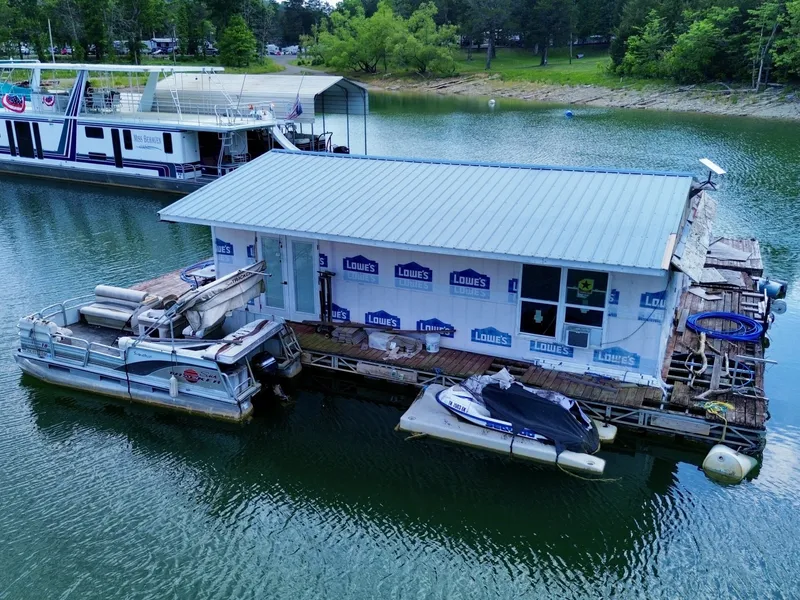 Slide: The Image of Custom 22 x 30 Floating Cabin - Approx 660sqft 2000 - 6852189
