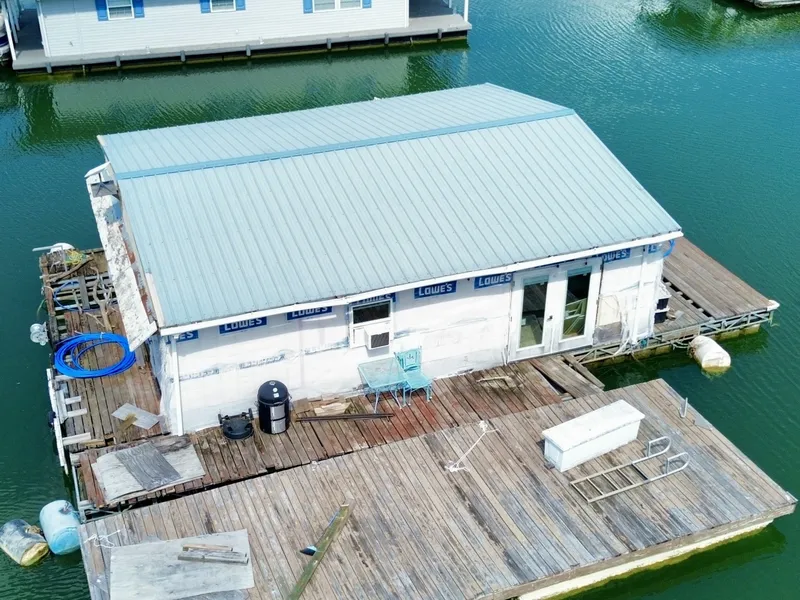 Slide: The Image of Custom 22 x 30 Floating Cabin - Approx 660sqft 2000 - 6852182