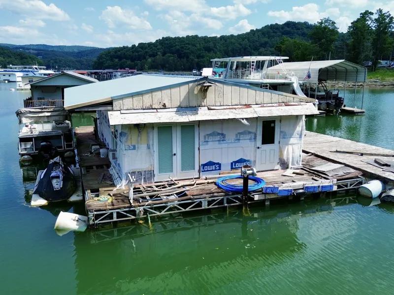 Slide: The Image of Custom 22 x 30 Floating Cabin - Approx 660sqft 2000 - 6852190