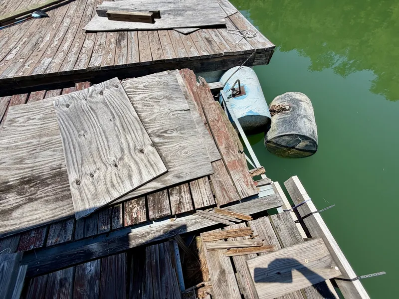 Slide: The Image of Custom 22 x 30 Floating Cabin - Approx 660sqft 2000 - 6852237