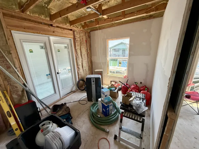 Slide: The Image of Custom 22 x 30 Floating Cabin - Approx 660sqft 2000 - 6852217