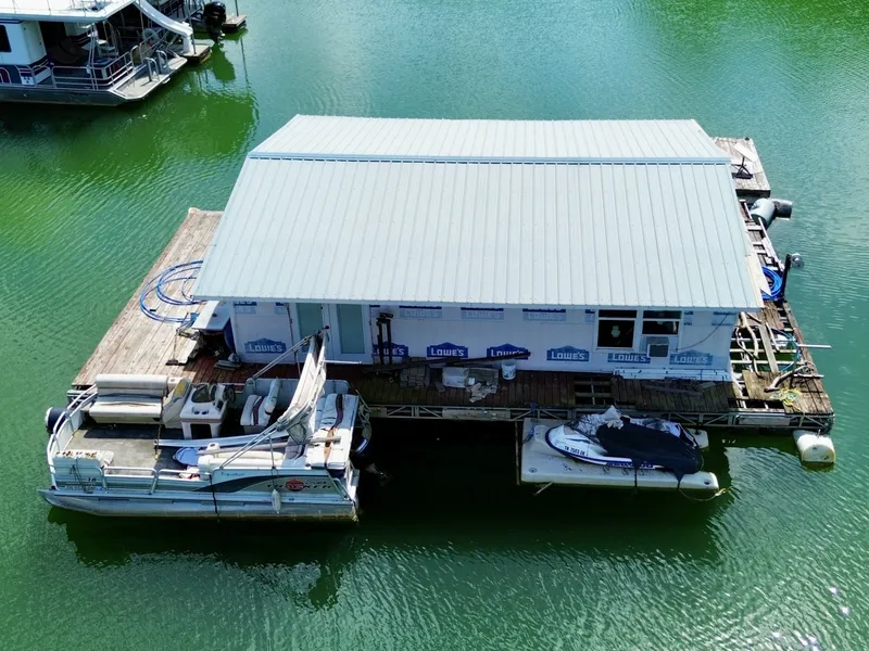 Slide: The Image of Custom 22 x 30 Floating Cabin - Approx 660sqft 2000 - 6852177