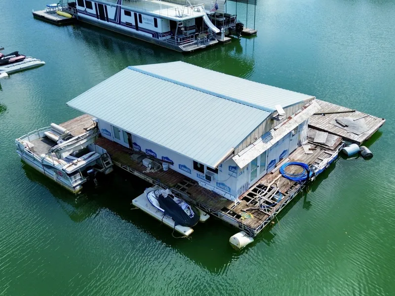 Slide: The Image of Custom 22 x 30 Floating Cabin - Approx 660sqft 2000 - 6852178