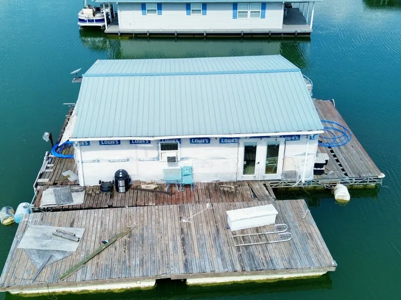 Slide: The Image of Custom 22 x 30 Floating Cabin - Approx 660sqft 2000 - 6852183