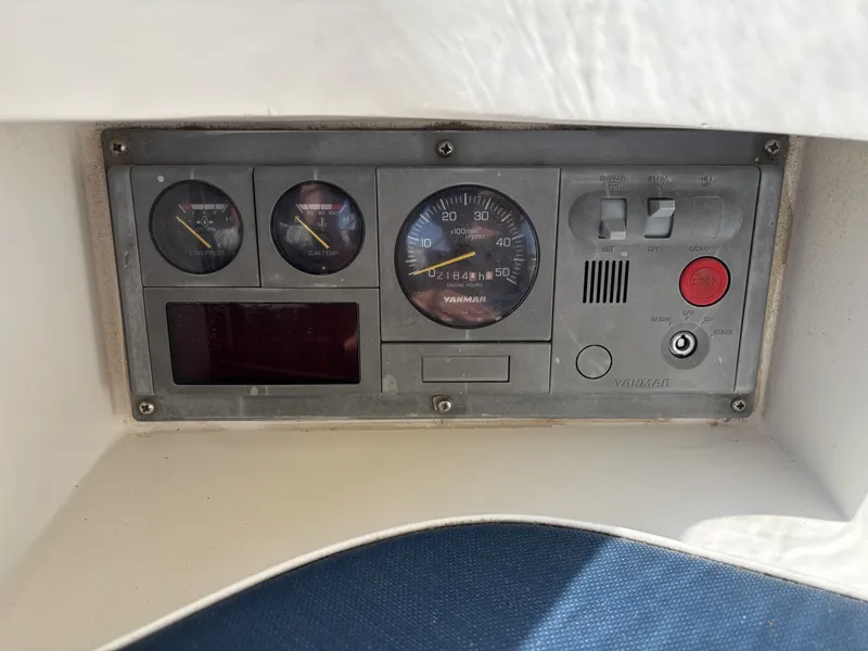 Slide: The Image of Passport 470CC 2002 - 6853244