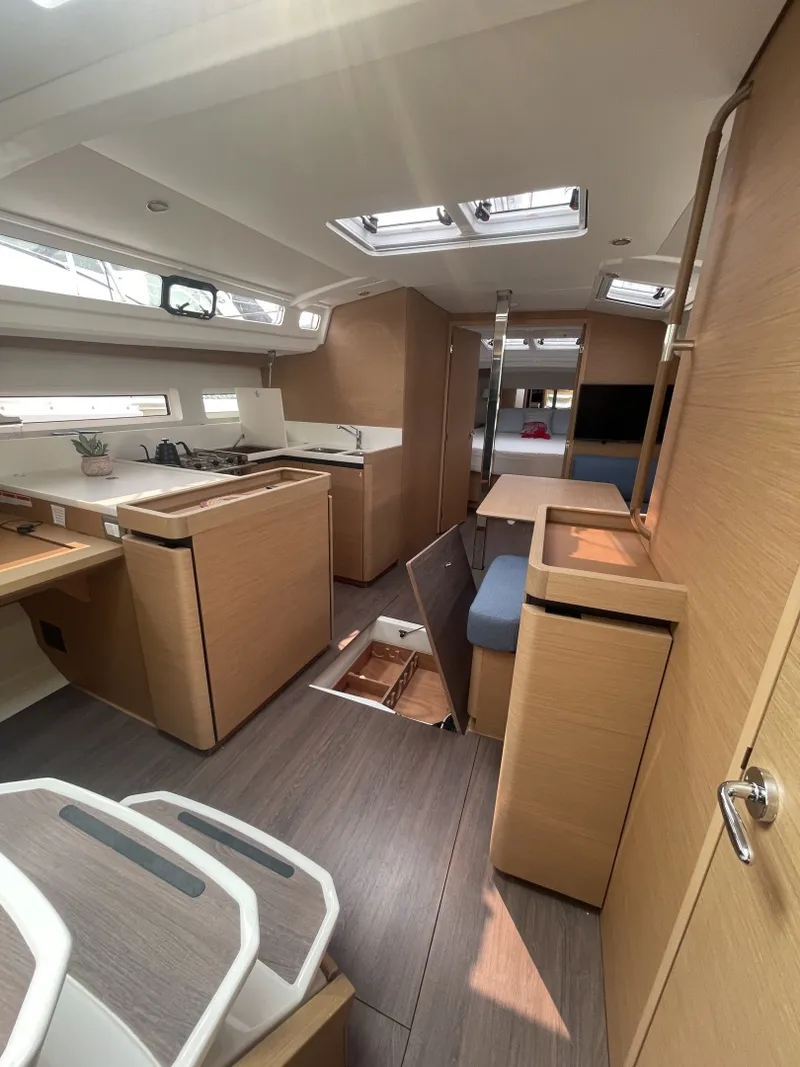 Slide: The Image of Jeanneau Sun Odyssey 440 2024 - 6853031