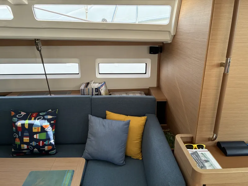 Slide: The Image of Jeanneau Sun Odyssey 440 2024 - 6853149