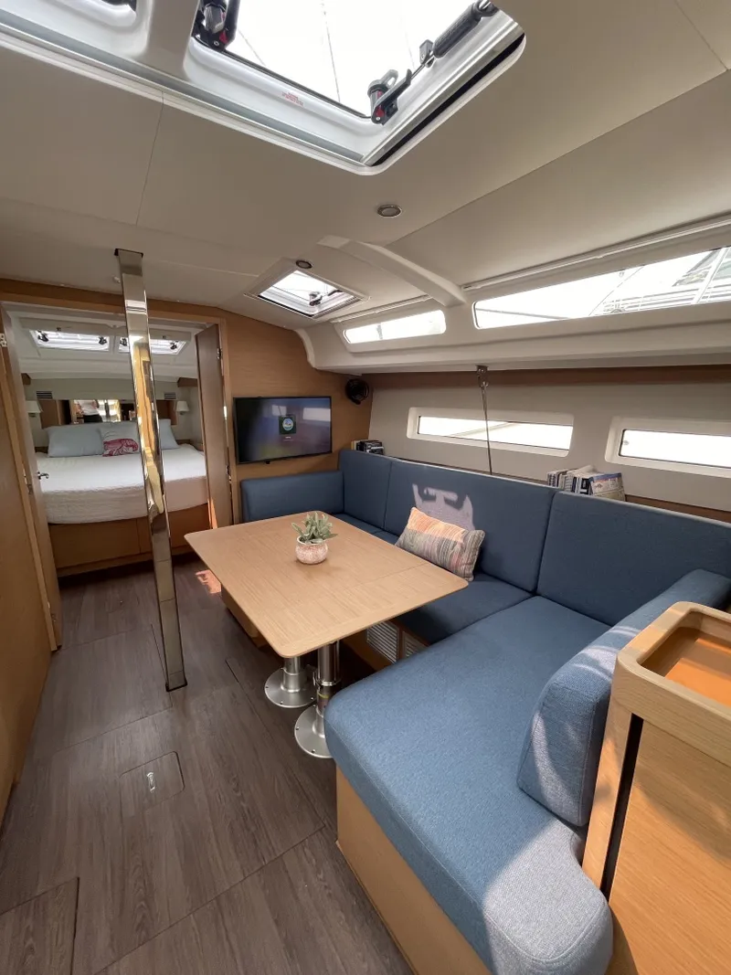 Slide: The Image of Jeanneau Sun Odyssey 440 2024 - 6853029