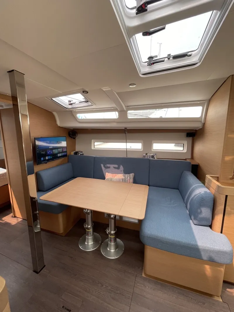 Slide: The Image of Jeanneau Sun Odyssey 440 2024 - 6853034