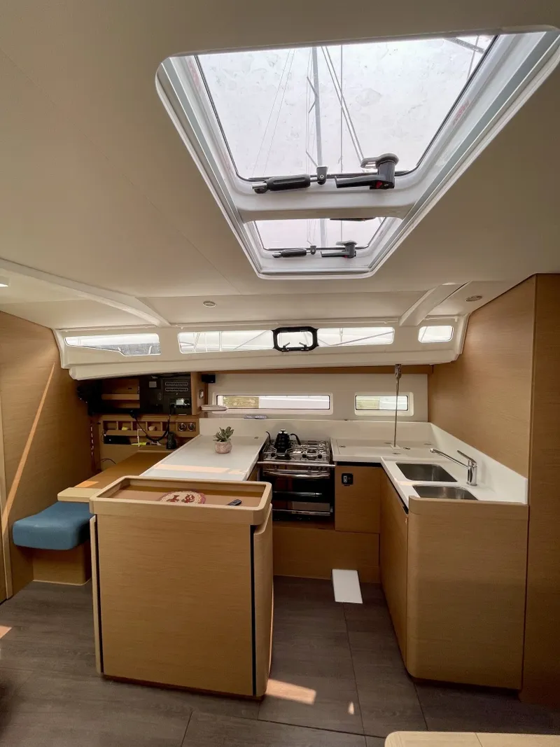Slide: The Image of Jeanneau Sun Odyssey 440 2024 - 6853039