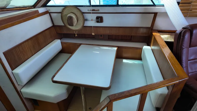 Slide: The Image of Sea Ray 410 Aft Cabin 1987 - 6853394