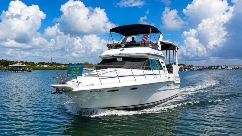 Slide: The Image of Sea Ray 410 Aft Cabin 1987 - 6853380