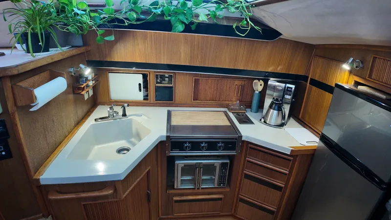Slide: The Image of Sea Ray 410 Aft Cabin 1987 - 6853395