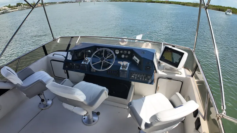 Slide: The Image of Sea Ray 410 Aft Cabin 1987 - 6853387