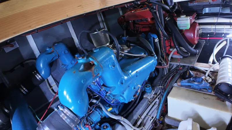 Slide: The Image of Sea Ray 410 Aft Cabin 1987 - 6853407