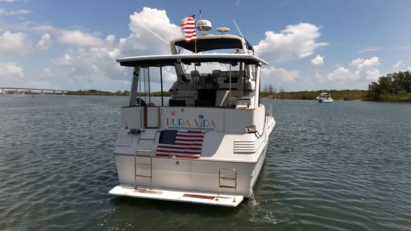 Slide: The Image of Sea Ray 410 Aft Cabin 1987 - 6853381