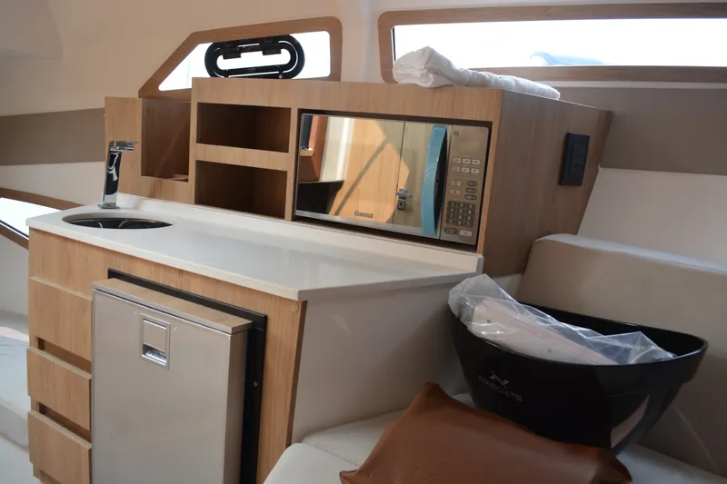 Slide: The Image of NX Boats 350 Maximus 2027 - 6854148