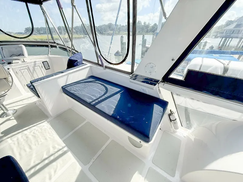 Slide: The Image of DeFever 49 Flybridge starb seating - 7404388