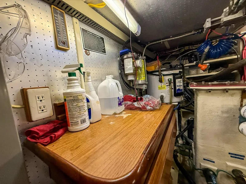 Slide: The Image of DeFever 49 Engine Room Workbench - 7404451