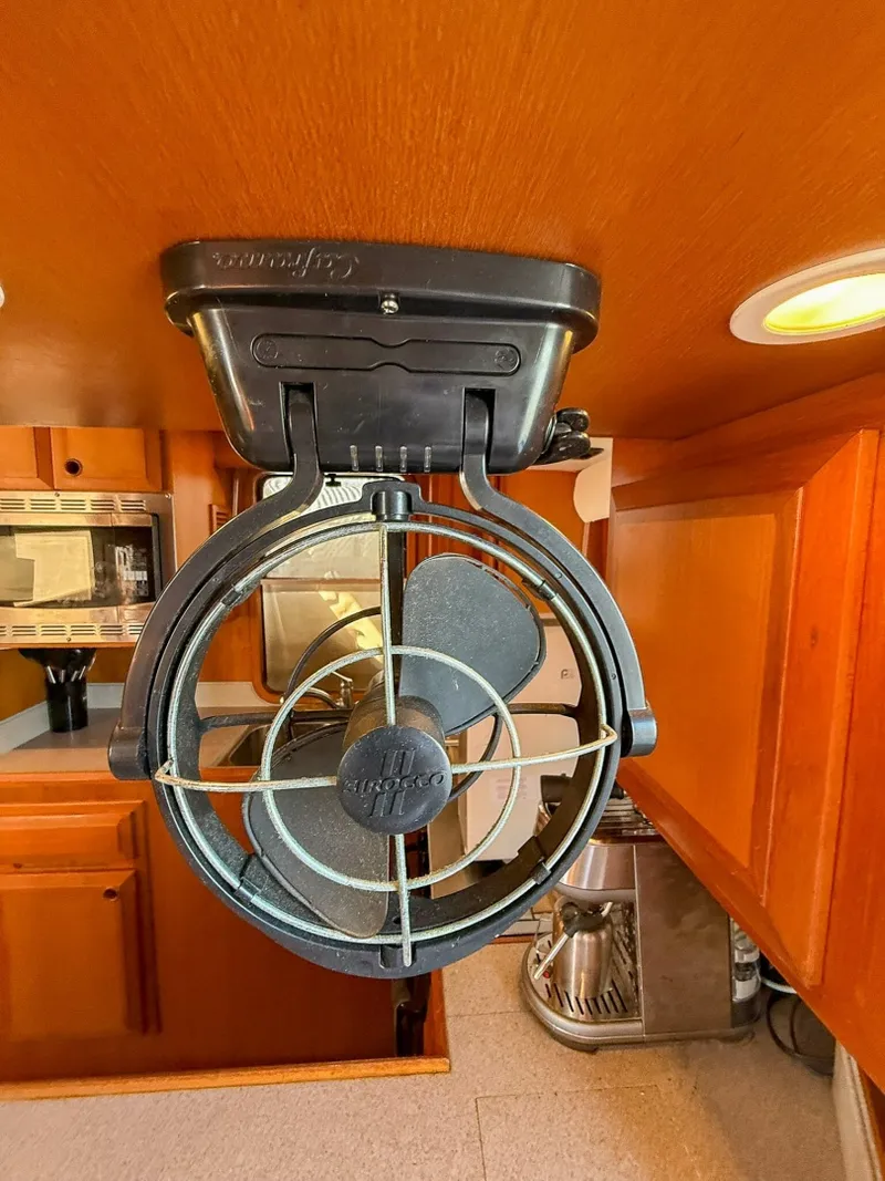 Slide: The Image of DeFever 49 DC Fans every cabin - 7404416