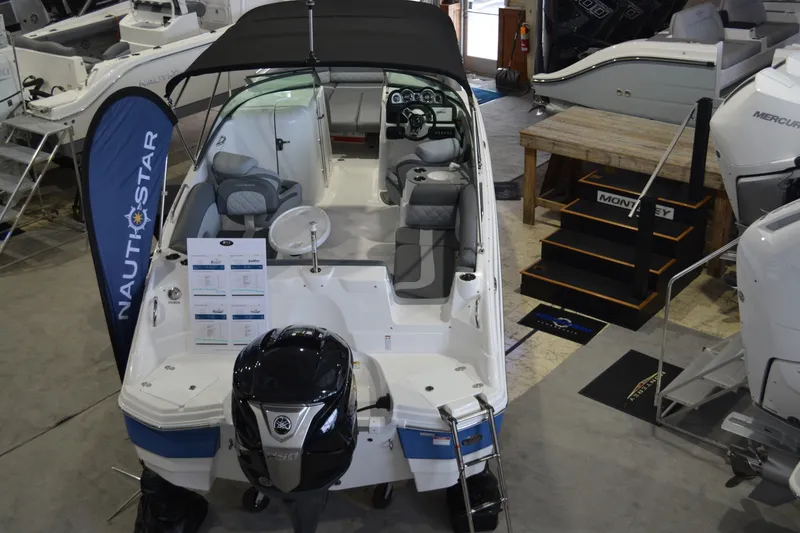 Slide: The Image of NauticStar 243 DC 2026 - 6863444