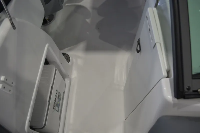 Slide: The Image of NauticStar 243 DC 2026 - 6863442