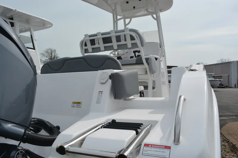 Slide: The Image of NauticStar 222 Offshore 2026 - 6863486