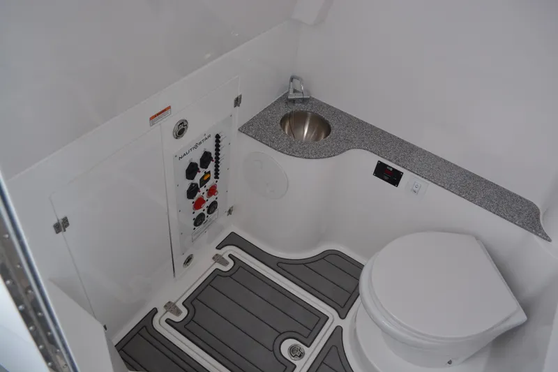 Slide: The Image of NauticStar 332 Offshore 2026 - 6863551