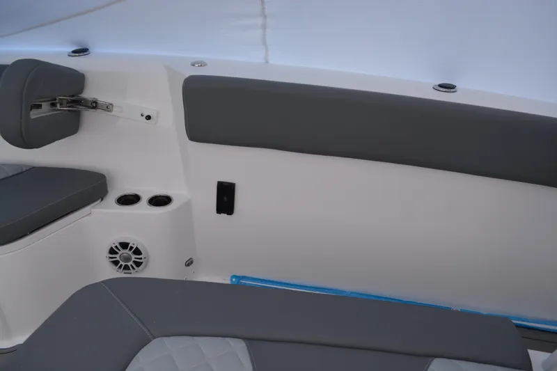Slide: The Image of NauticStar 332 Offshore 2026 - 6863557
