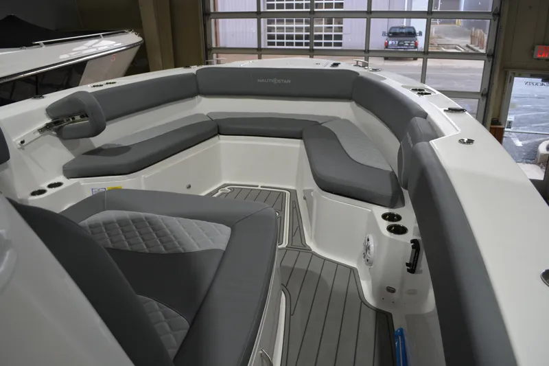 Slide: The Image of NauticStar 332 Offshore 2026 - 6863532