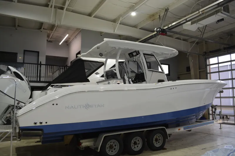 Slide: The Image of NauticStar 332 Offshore 2026 - 6863526
