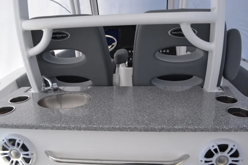 Slide: The Image of NauticStar 332 Offshore 2026 - 6863537