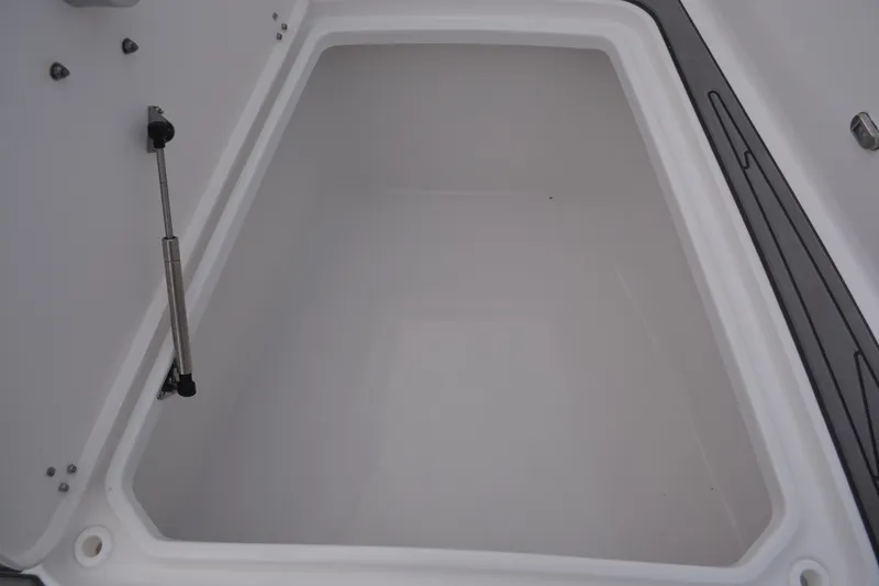 Slide: The Image of NauticStar 332 Offshore 2026 - 6863559