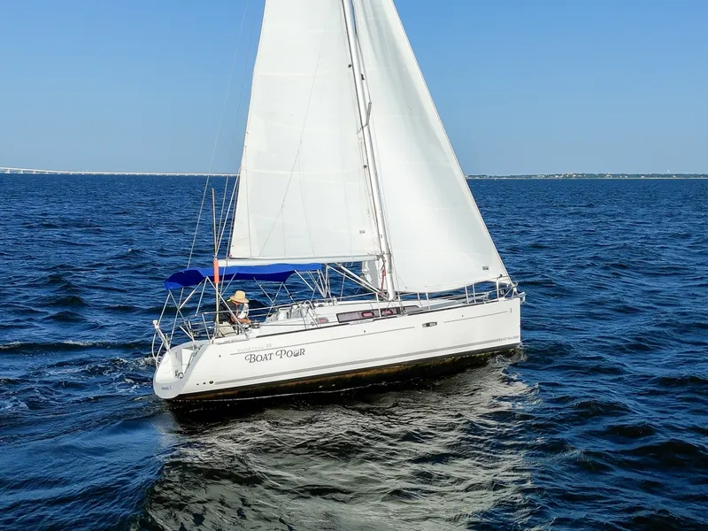 The Image of Beneteau Oceanis 34 2011 - 6930637