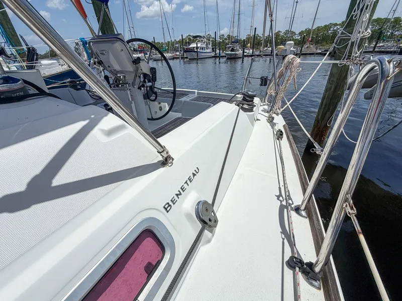 Slide: The Image of Beneteau Oceanis 34 2011 - 6863610