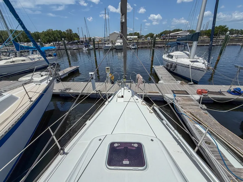Slide: The Image of Beneteau Oceanis 34 2011 - 6863616