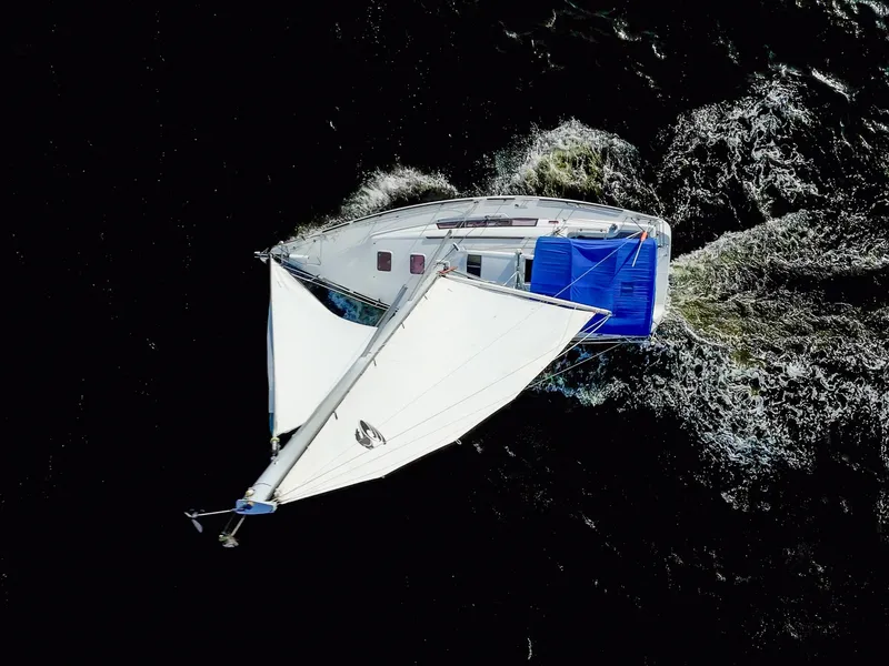 Slide: The Image of Beneteau Oceanis 34 2011 - 6930628