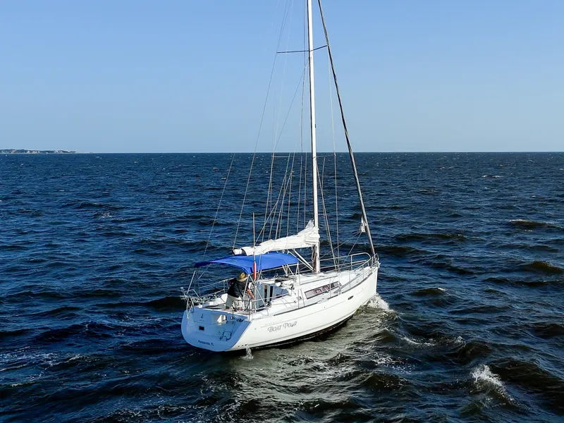 Slide: The Image of Beneteau Oceanis 34 2011 - 6930656