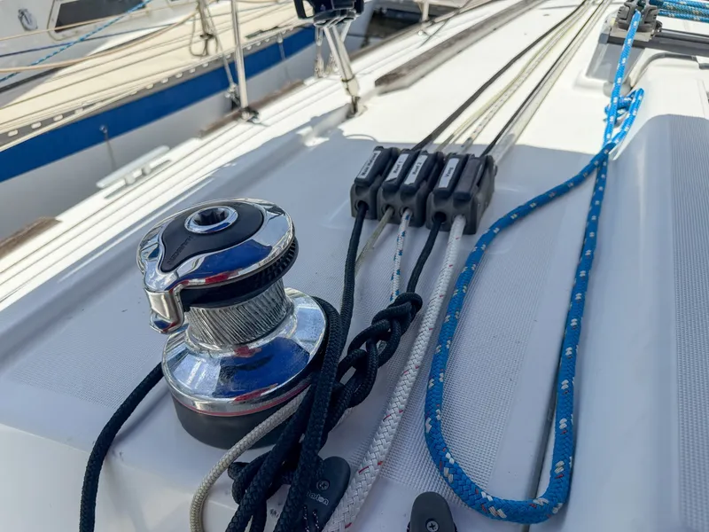 Slide: The Image of Beneteau Oceanis 34 2011 - 6863595