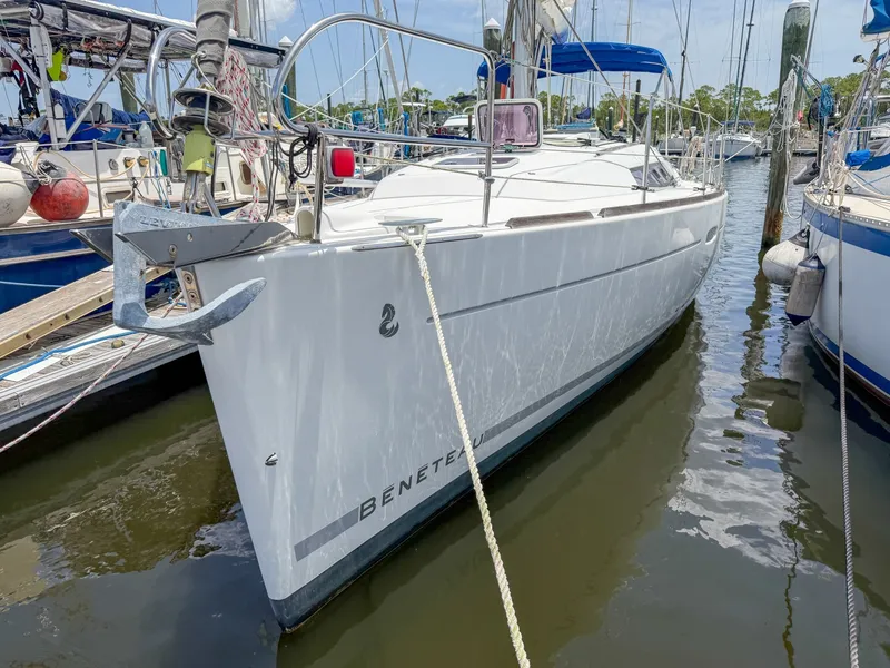 Slide: The Image of Beneteau Oceanis 34 2011 - 6863618
