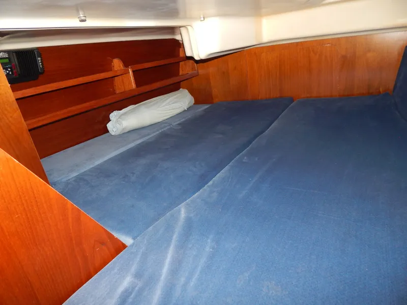 Slide: The Image of Beneteau Oceanis 381 1999 - 6866423