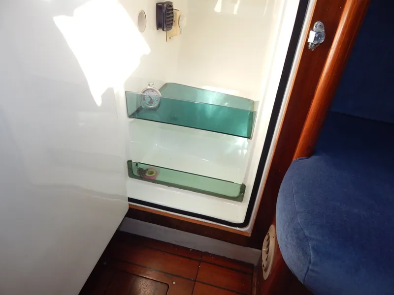Slide: The Image of Beneteau Oceanis 381 1999 - 6871237