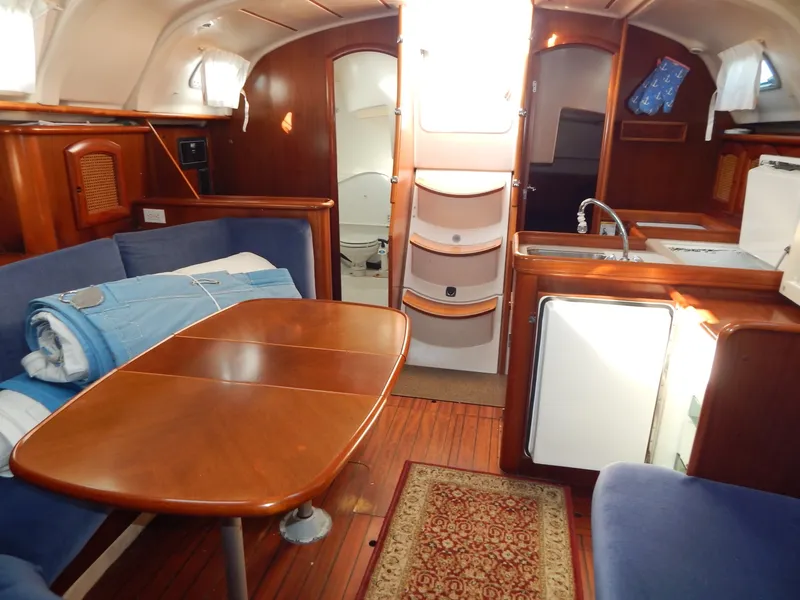 Slide: The Image of Beneteau Oceanis 381 1999 - 6871245