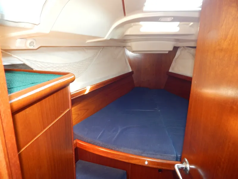 Slide: The Image of Beneteau Oceanis 381 1999 - 6871246