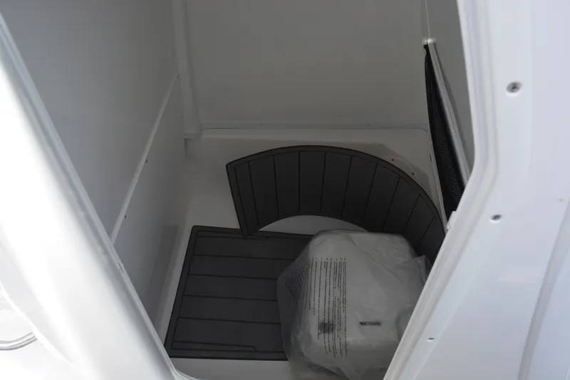 Slide: The Image of NauticStar 242 Offshore 2026 - 6866368
