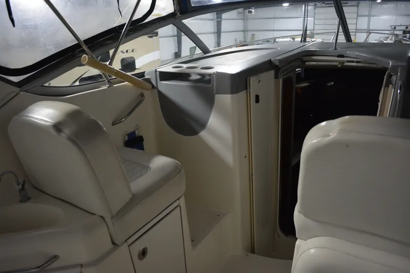 Slide: The Image of Bayliner 305 2006 - 6936974